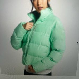Vibrant green color puffer jacket